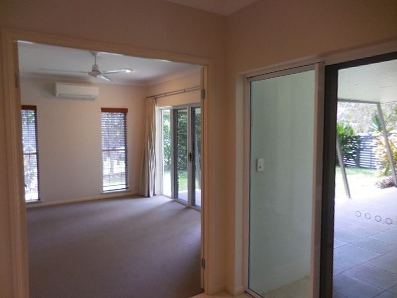41 Muller St, Palm Cove QLD 4879