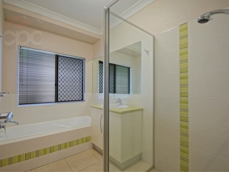 41 Muller St, Palm Cove QLD 4879