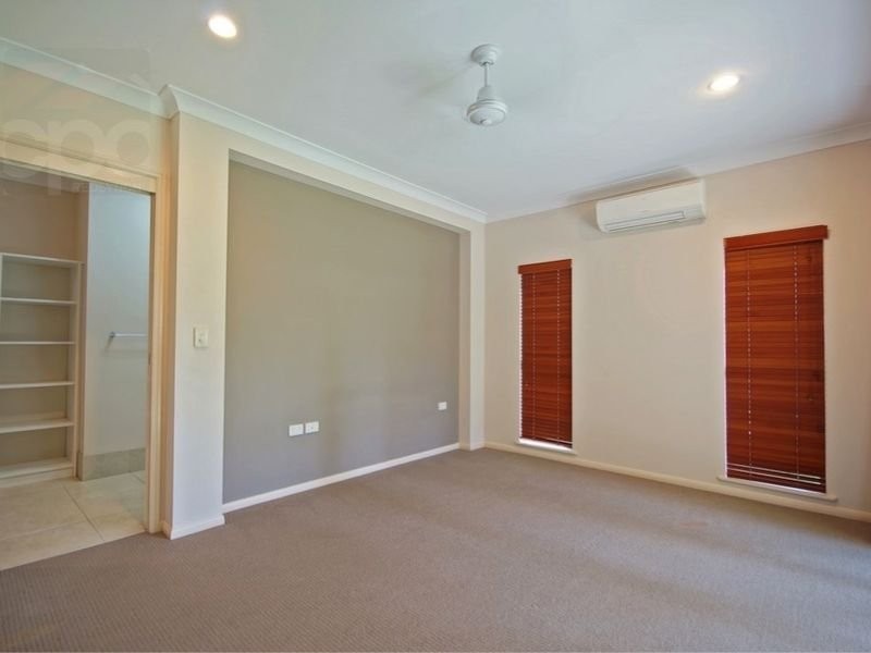 41 Muller St, Palm Cove QLD 4879