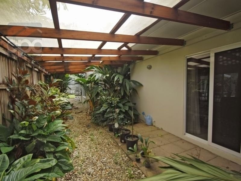 41 Muller St, Palm Cove QLD 4879