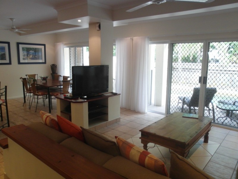 14/24 Warren St, Palm Cove QLD 4879