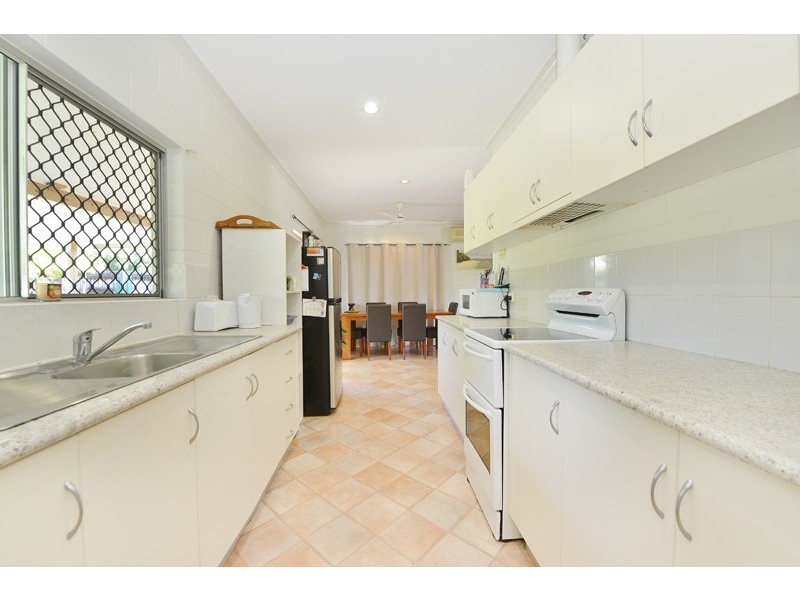 27 Cairnwell Street, Smithfield QLD 4878
