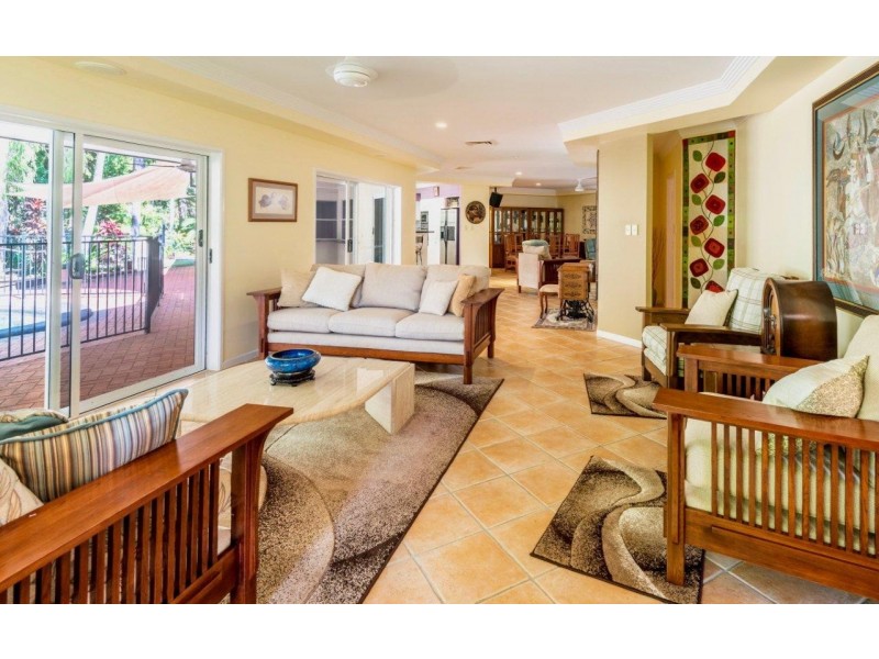 7 Whitehaven Court, Clifton Beach QLD 4879