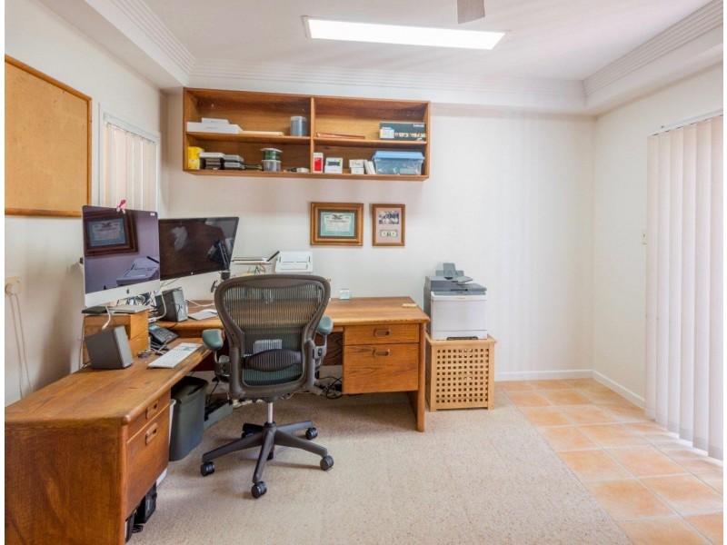 7 Whitehaven Court, Clifton Beach QLD 4879