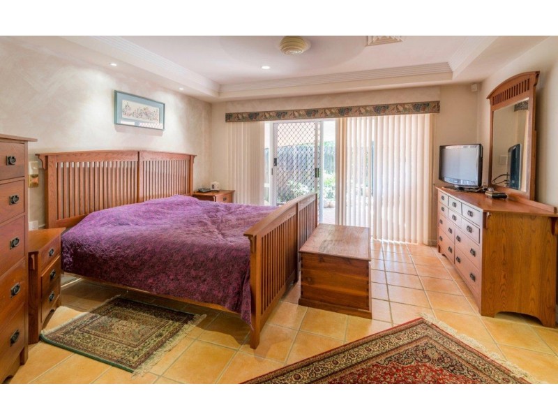 7 Whitehaven Court, Clifton Beach QLD 4879