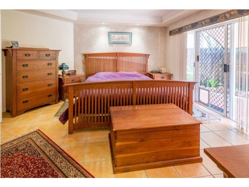 7 Whitehaven Court, Clifton Beach QLD 4879