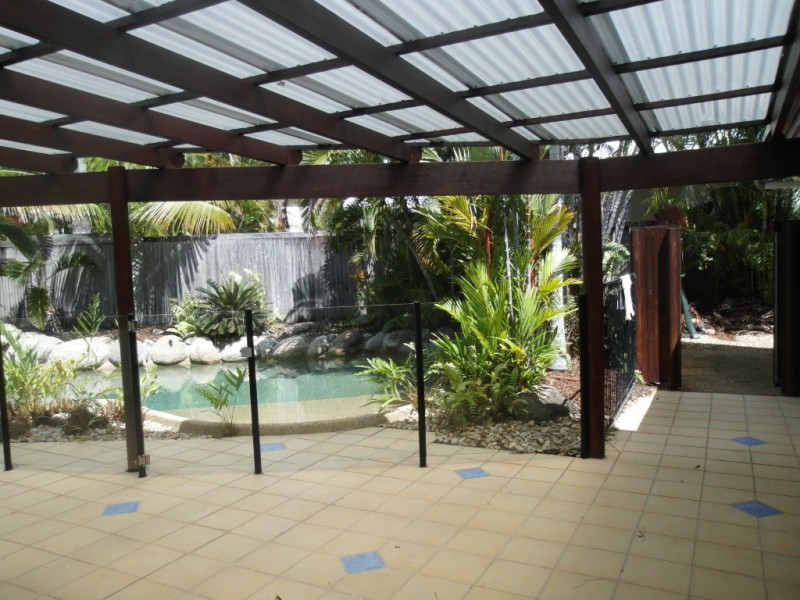 13 Ilse Close, Clifton Beach QLD 4879