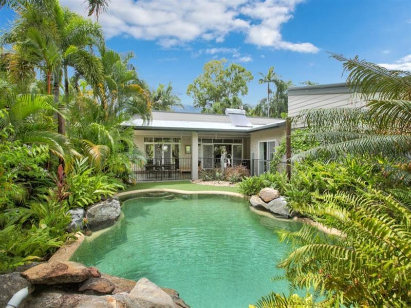 6 Satellite St, Clifton Beach QLD 4879