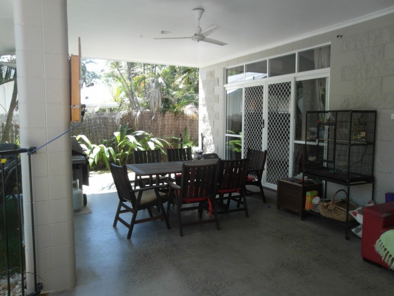 6 Satellite St, Clifton Beach QLD 4879