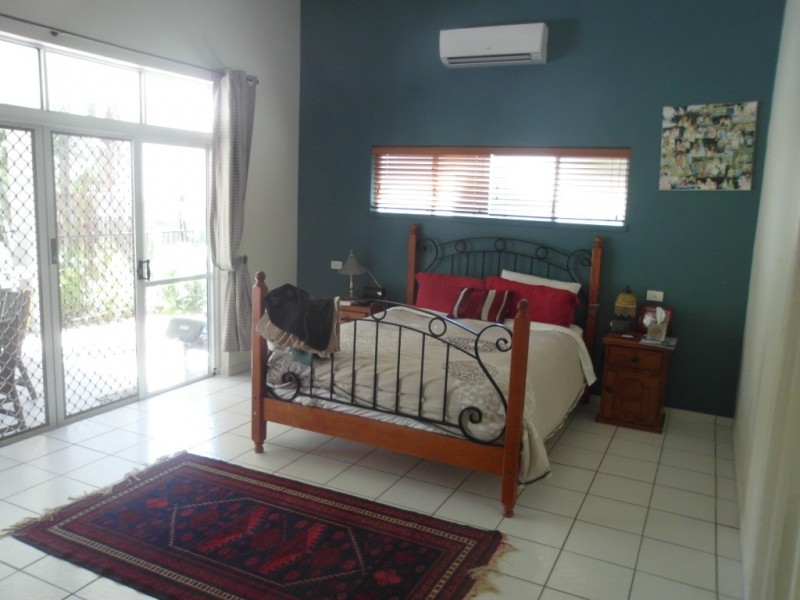 6 Satellite St, Clifton Beach QLD 4879