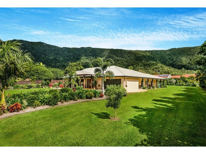 6-8 Hicks Close, Kewarra Beach QLD 4879