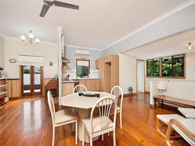 11 Martin St, Freshwater QLD 4870