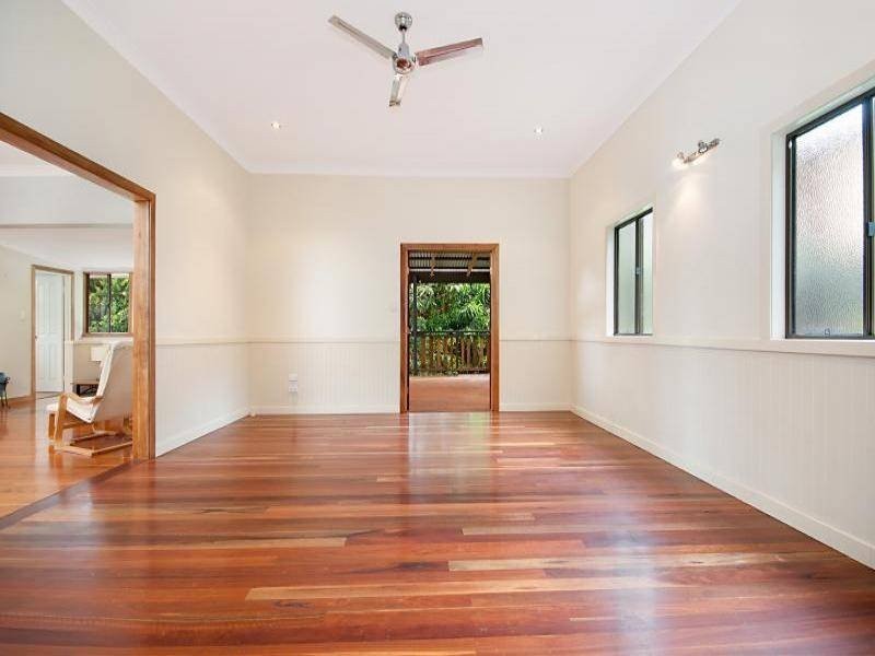 11 Martin St, Freshwater QLD 4870