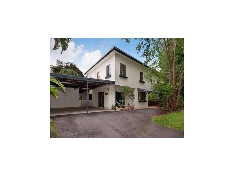 11 Martin St, Freshwater QLD 4870
