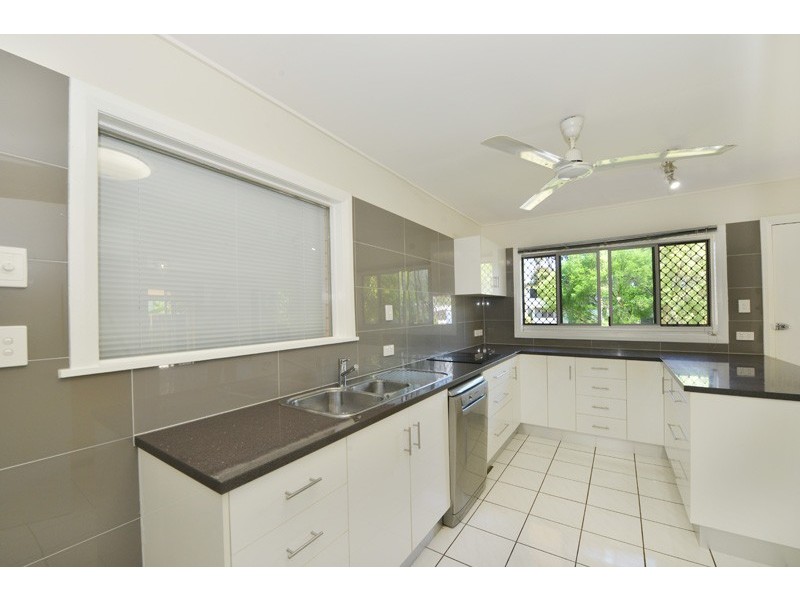 144 Russell St, Edge Hill QLD 4870