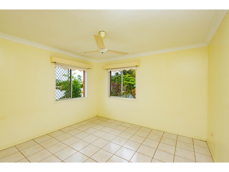 26 Duignan Street, Whitfield QLD 4870