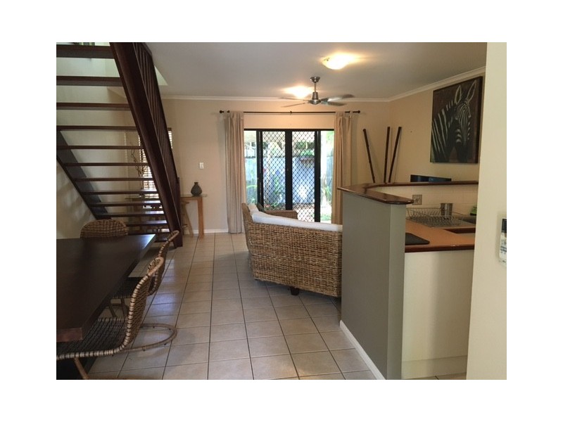 8/65-73 Cedar Road, Palm Cove QLD 4879