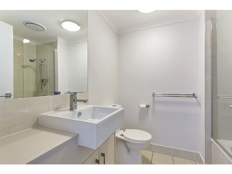 201/125-129 Esplanade, Cairns City QLD 4870