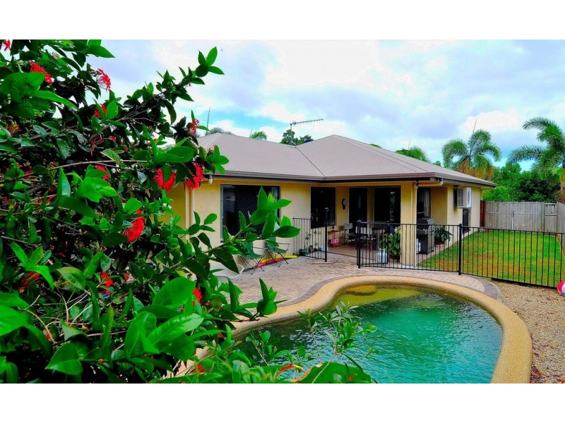 1 Helix Close, Clifton Beach QLD 4879