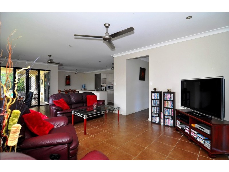 1 Helix Close, Clifton Beach QLD 4879