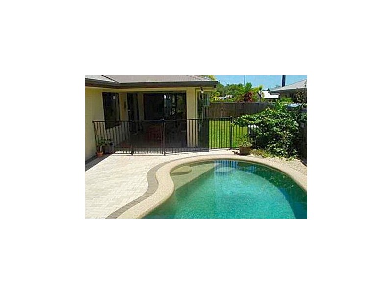 1 Helix Close, Clifton Beach QLD 4879