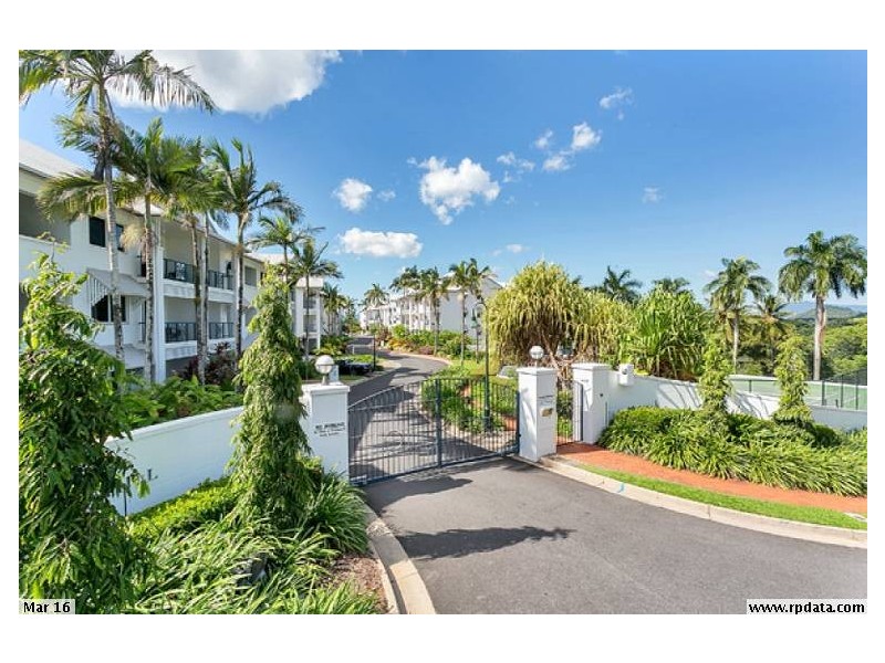 70/8-14 Munro Terrace, Mooroobool QLD 4870