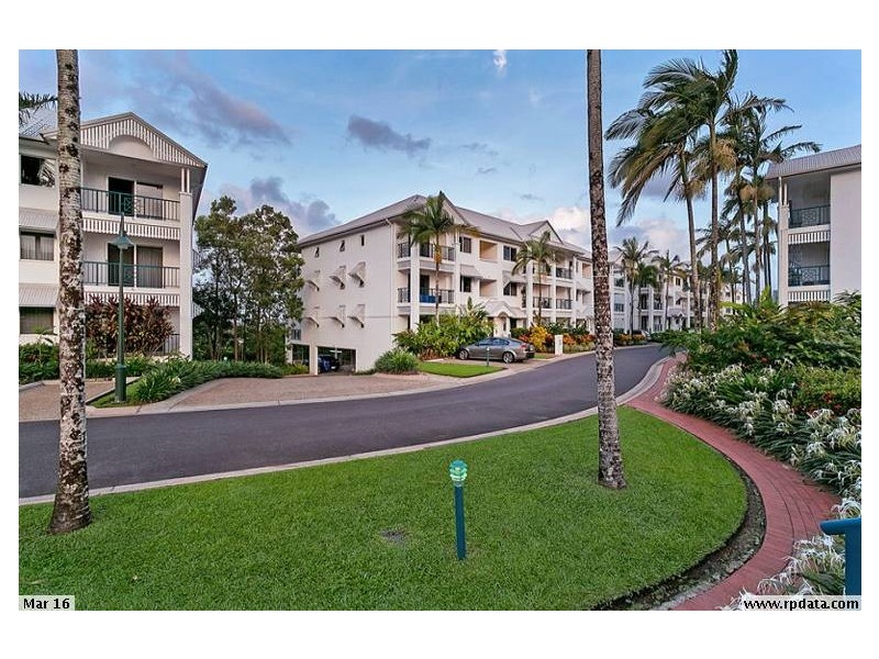 70/8-14 Munro Terrace, Mooroobool QLD 4870
