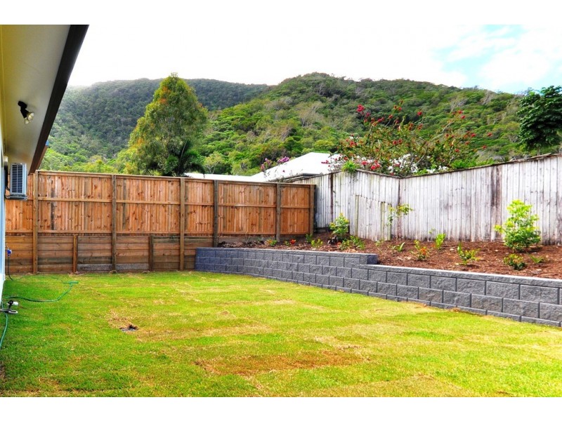 13 Hideaway Close, Palm Cove QLD 4879