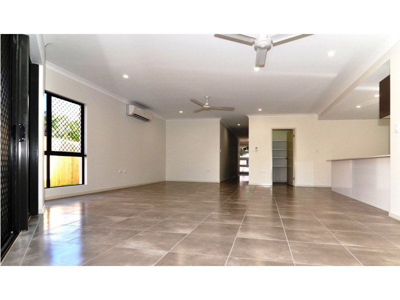 13 Hideaway Close, Palm Cove QLD 4879