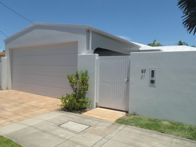 57 Cedar Rd, Palm Cove QLD 4879