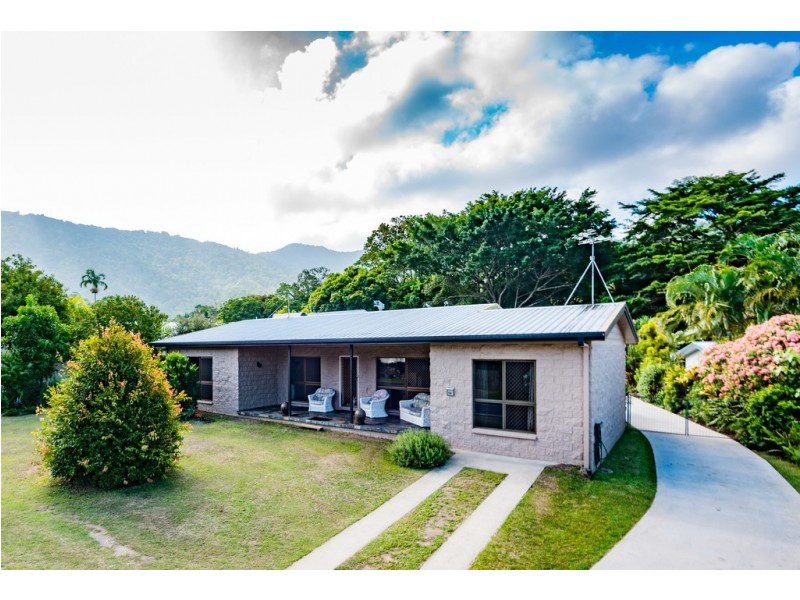 59 Survey St., Smithfield QLD 4878