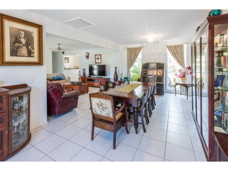 59 Survey St., Smithfield QLD 4878