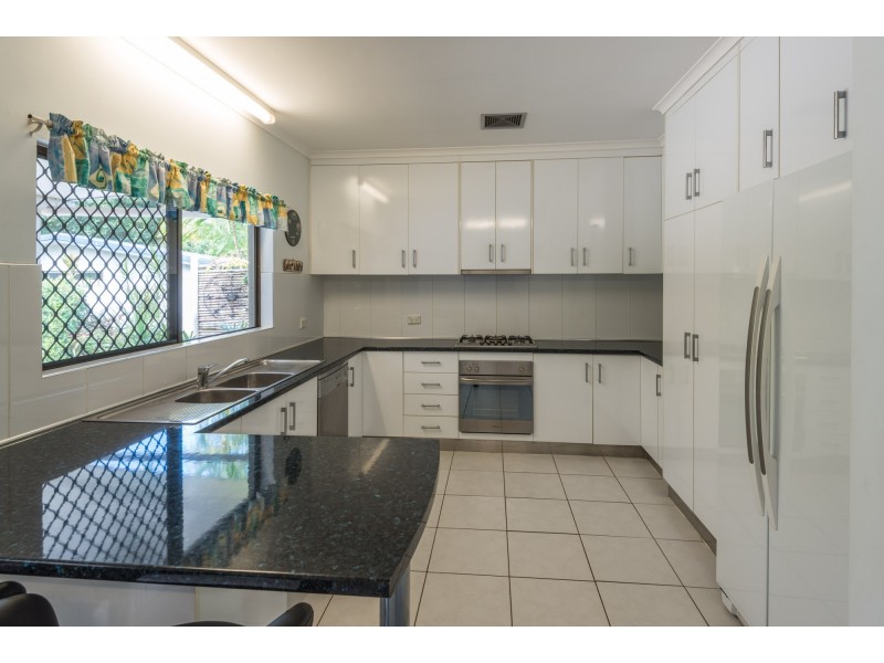 59 Survey St., Smithfield QLD 4878