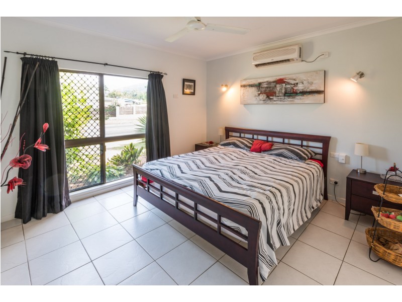 59 Survey St., Smithfield QLD 4878