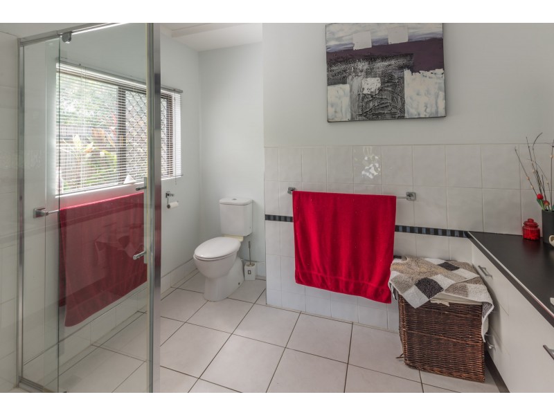 59 Survey St., Smithfield QLD 4878