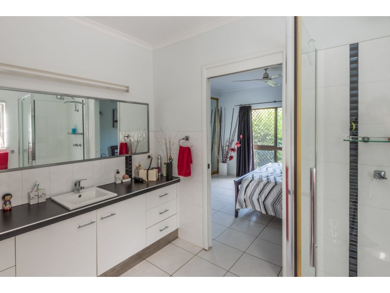 59 Survey St., Smithfield QLD 4878