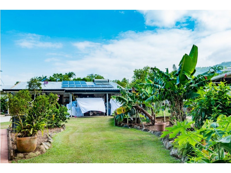 59 Survey St., Smithfield QLD 4878