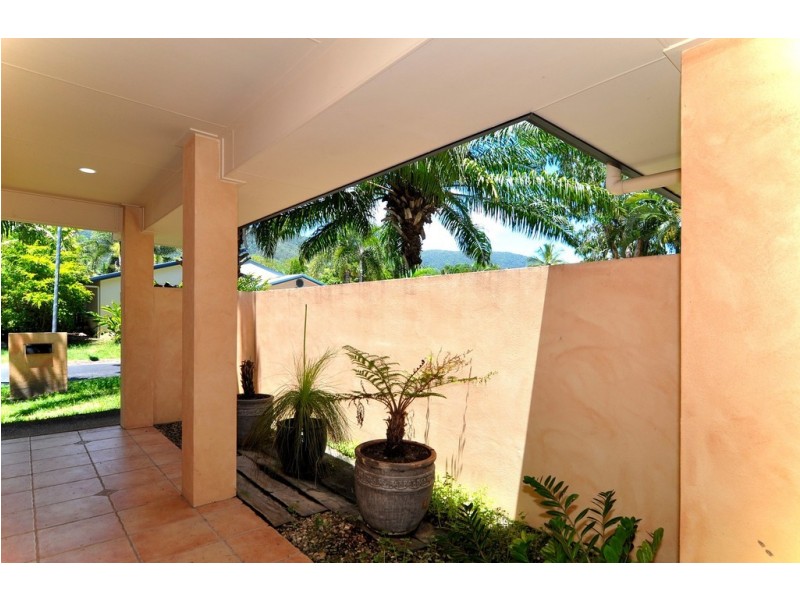 10 Barrier Close, Clifton Beach QLD 4879