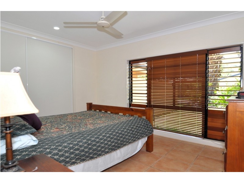 10 Barrier Close, Clifton Beach QLD 4879