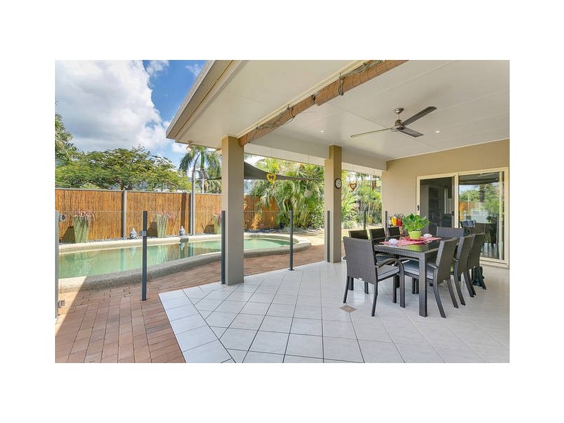 2 Teewah Close, Kewarra Beach QLD 4879