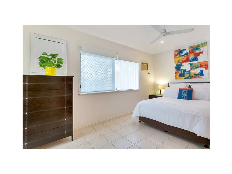 2 Teewah Close, Kewarra Beach QLD 4879