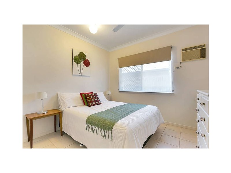 2 Teewah Close, Kewarra Beach QLD 4879