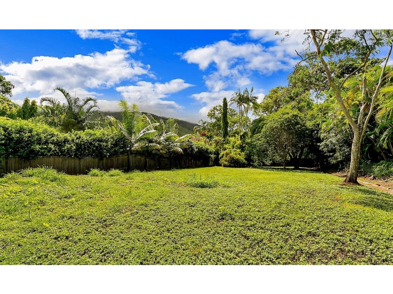 17A Satellite St, Clifton Beach QLD 4879