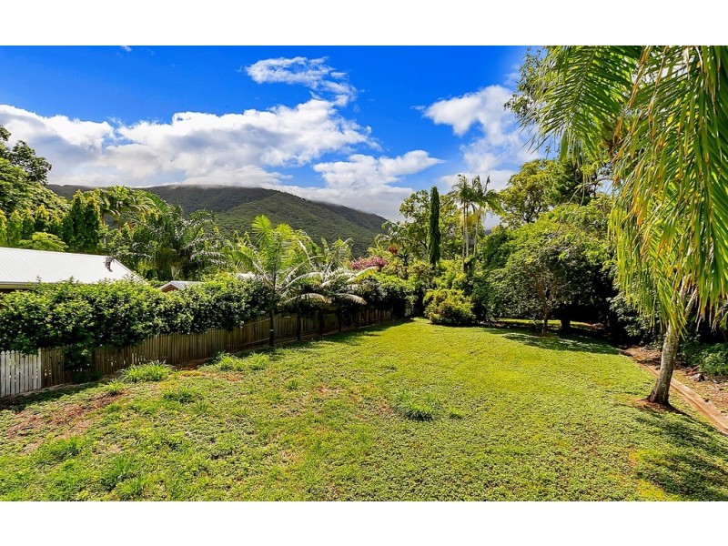 17A Satellite St, Clifton Beach QLD 4879