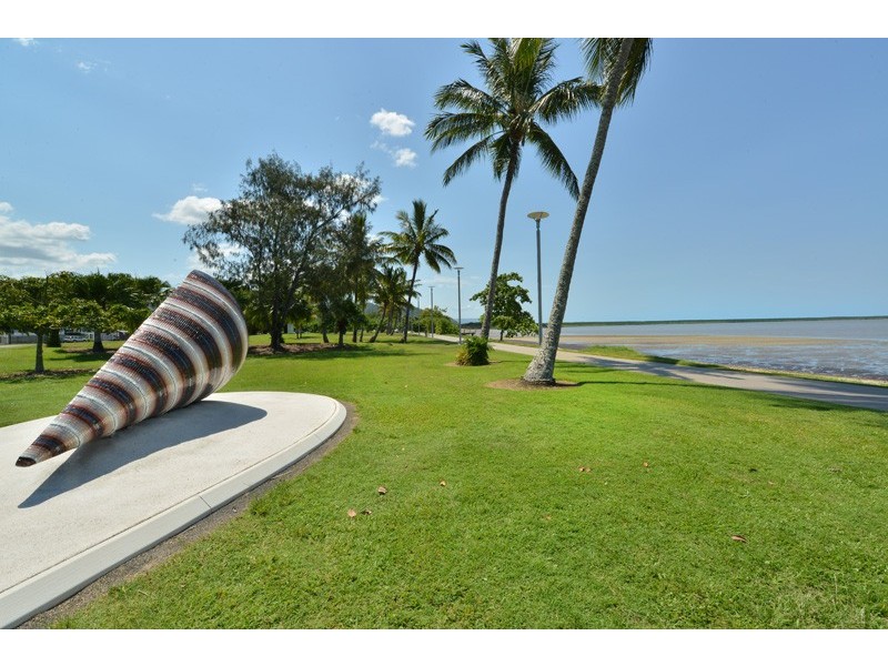 408/99 Esplanade, Cairns City QLD 4870