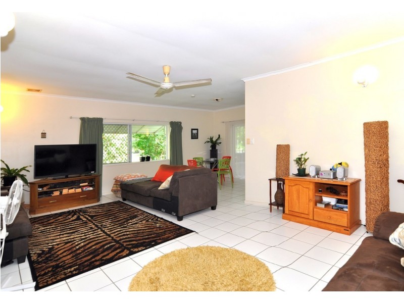 2 Linden Street, Clifton Beach QLD 4879