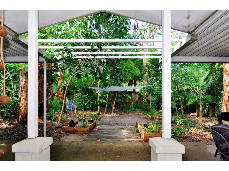 2 Linden Street, Clifton Beach QLD 4879