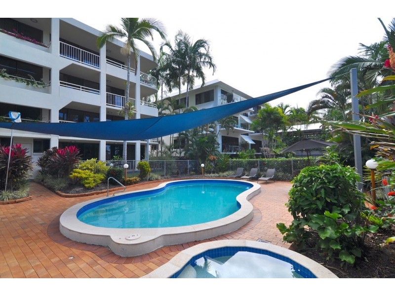 2/119 Arlington Esp., Clifton Beach QLD 4879