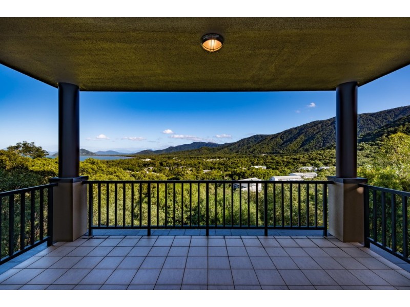 8/13 Colonel Cummings Drive, Palm Cove QLD 4879