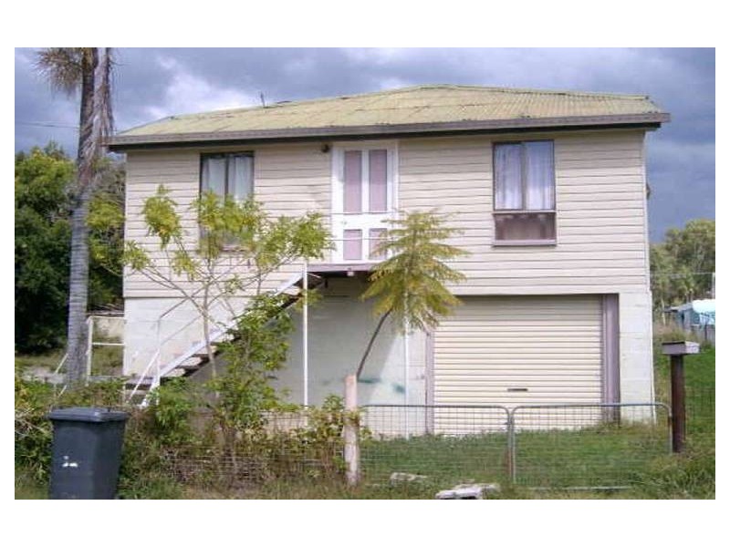 8 Dee Street, Mount Morgan QLD 4714